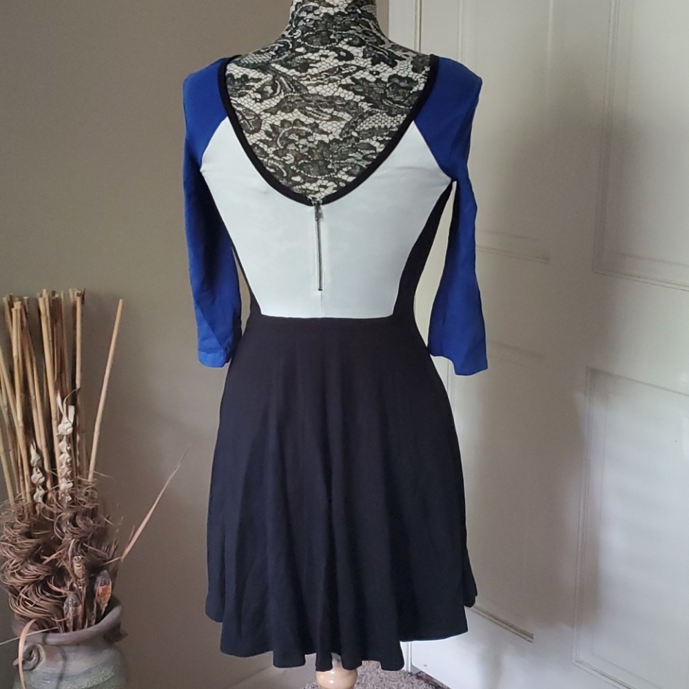 Express color block dress, size S - Picture 2 of 3